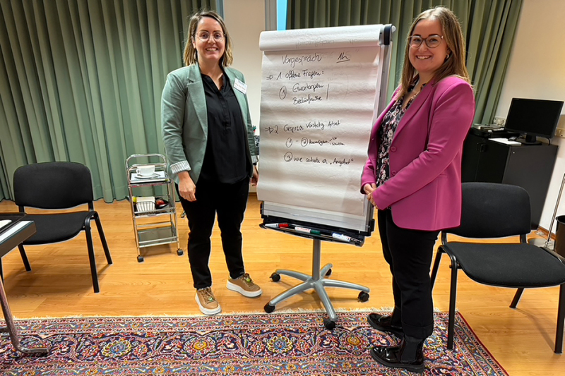 Coaching-Referentin-Ines-Zorn-MSC.-mit-Klientin-Xb4790b