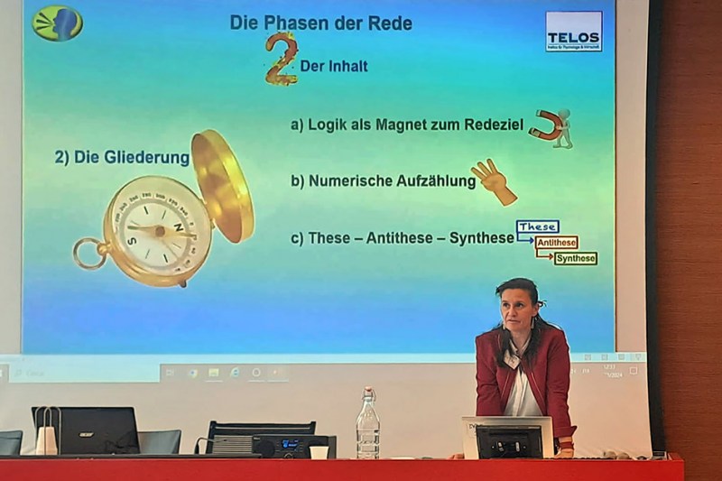 Rhetorik-Public-Speaking-Jutta-Vortrag-WA00008b