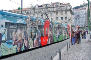 Portugal Lissabon Straßenbahn Werbung Vodafone 13073b
