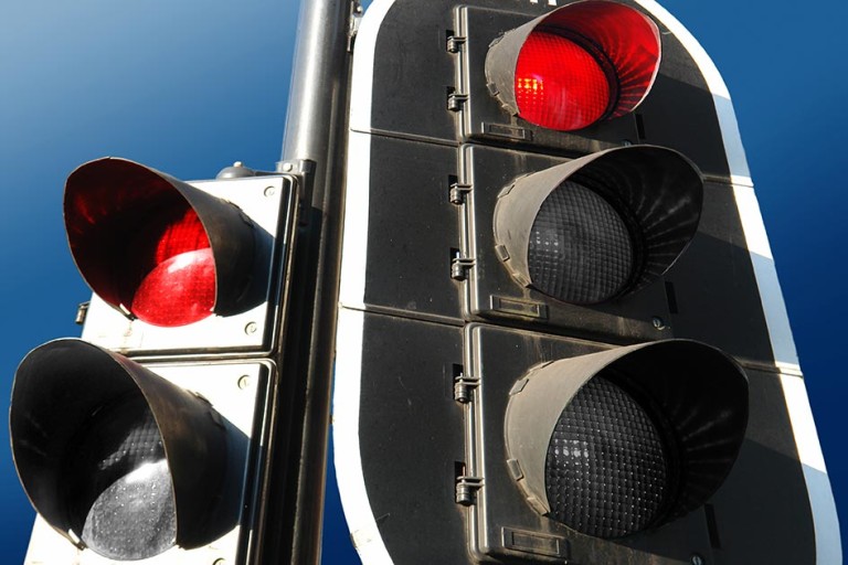 Ampel Gerade Auf Rot Umgesprungen