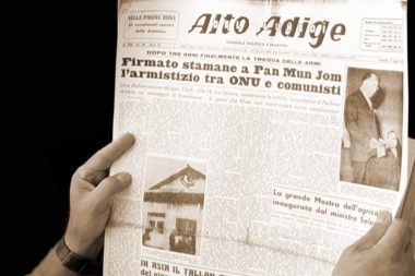 Zeitung lesen Alto Adige alt 02654k