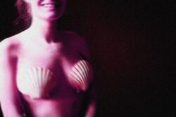Fasching sexy nackt Maskenball Frau Nixe Muscheln Busen / Foto: TELOS - dia206cvrp