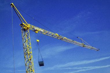 Bauen Kran Himmel blau / Foto: TELOS - 06693bG