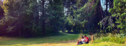 Sonnenseite Outdoor Natur Paargespräch