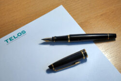 Papier Stift Füllfeder schreiben TELOS / Foto: TELOS - F0150
