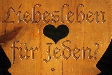 Stuhllehne Herz Liebesleben für jeden / Foto und Grafik: TELOS - 03814bll