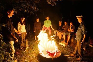 Feuerritual Gruppe Nacht / Foto: TELOS - D1362c