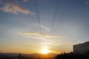 Sonnenuntergang Abend in Assisi / Lichtmeditation