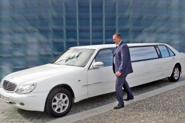 Geld Luxus Stretchlimousine Leibwächter